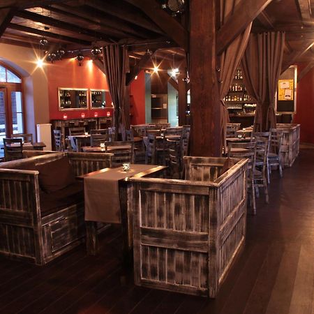 A' Propos Hotel, Restauracja, Club Walbrzych Bagian luar foto