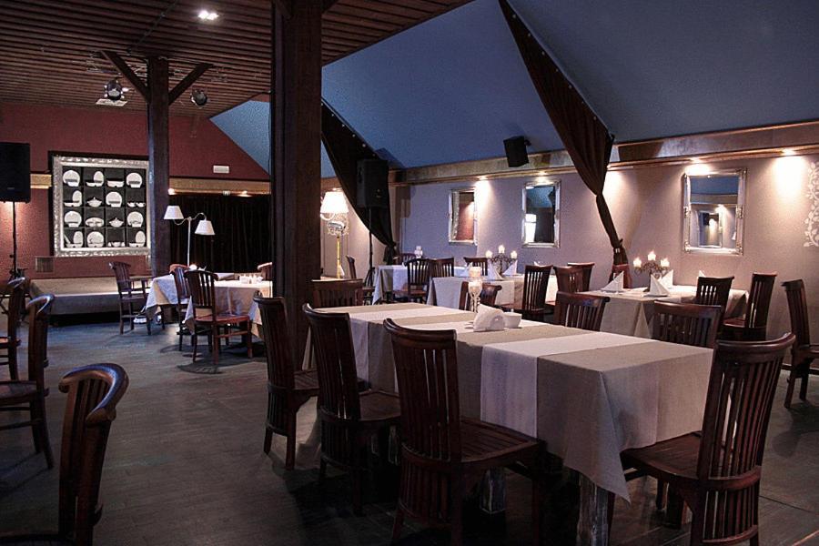 A' Propos Hotel, Restauracja, Club Walbrzych Bagian luar foto