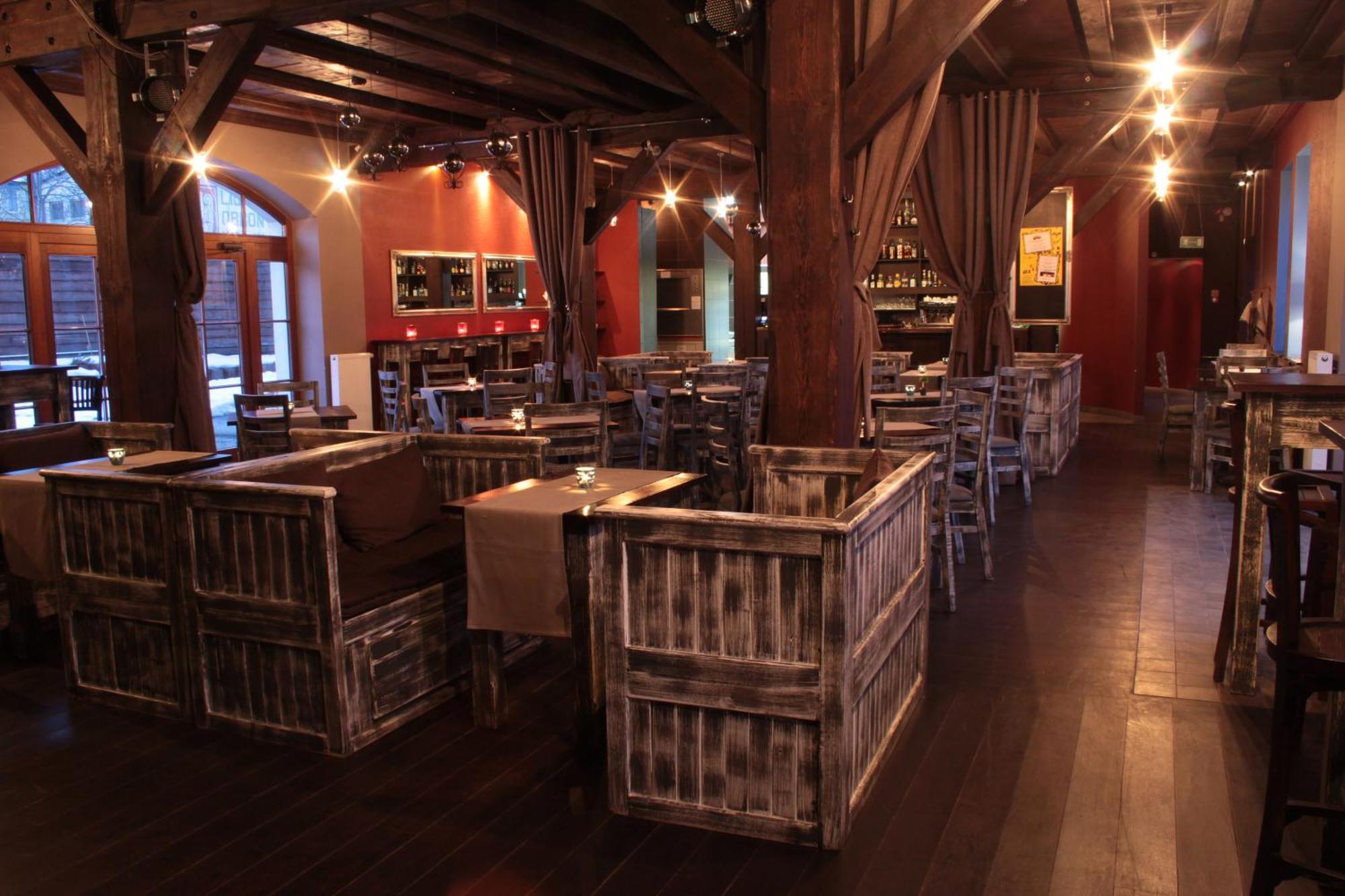 A' Propos Hotel, Restauracja, Club Walbrzych Bagian luar foto