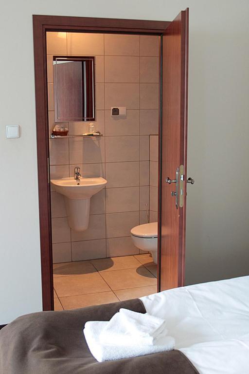 A' Propos Hotel, Restauracja, Club Walbrzych Ruang foto